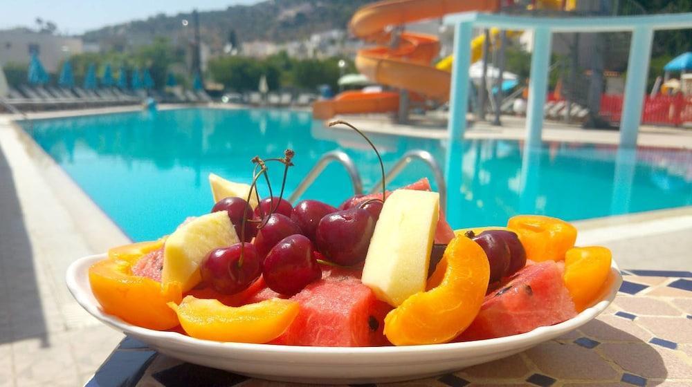 Kamares Apartments Εε Poros Town Exteriör bild