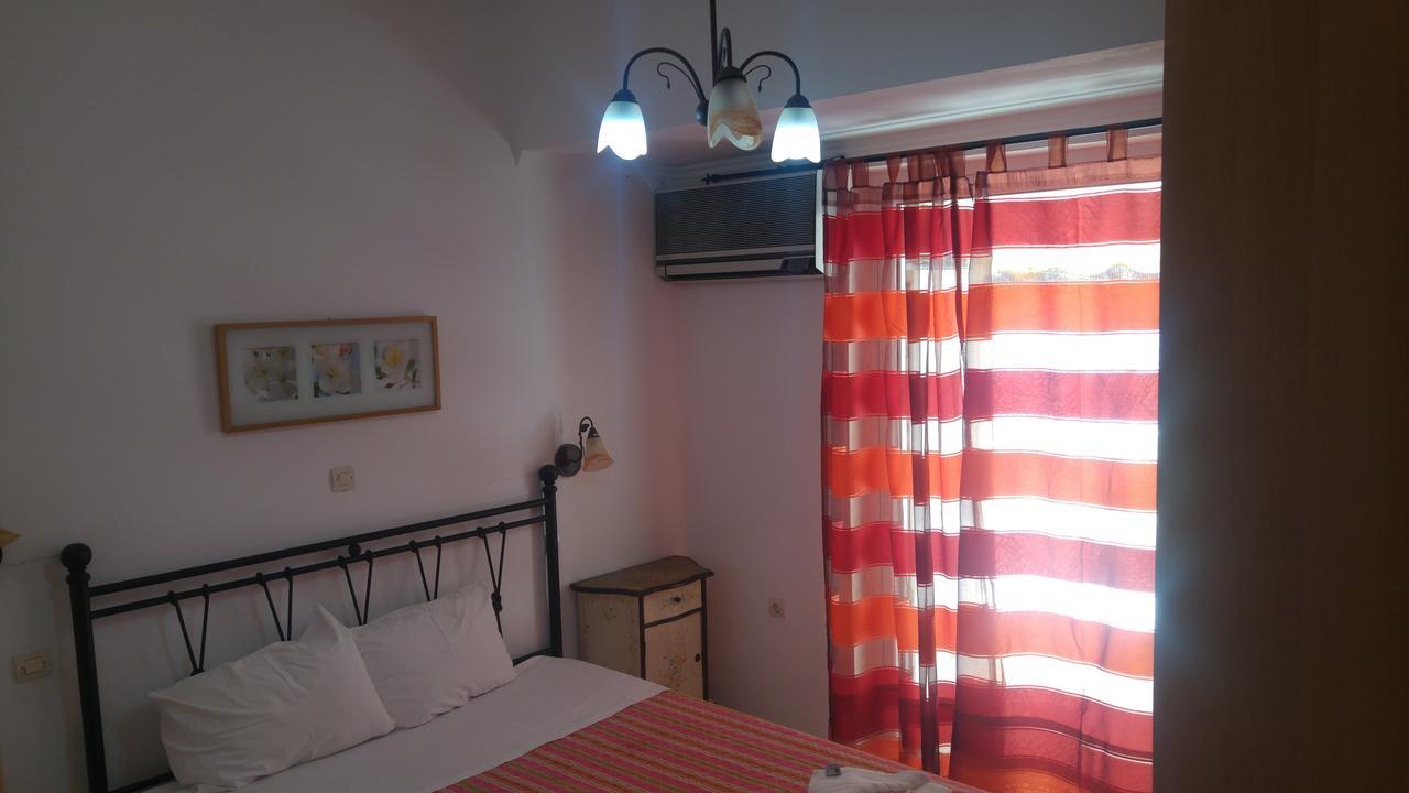 Kamares Apartments Εε Poros Town Exteriör bild